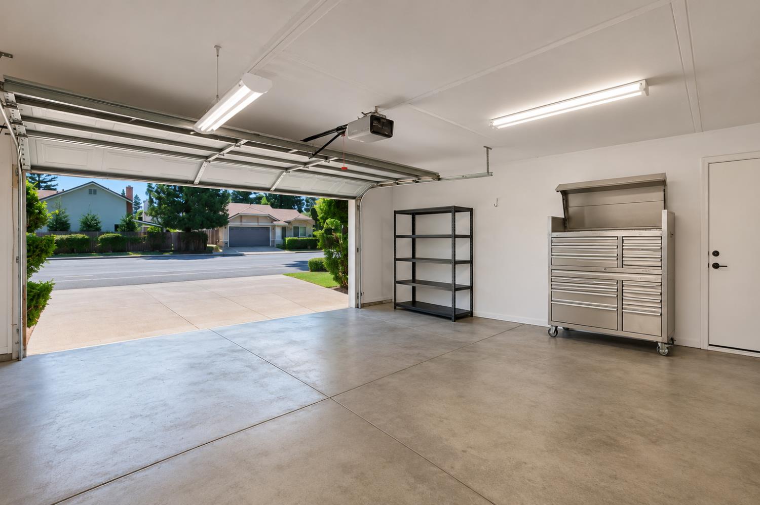 1542 E D St, Oakdale, CA 95361
