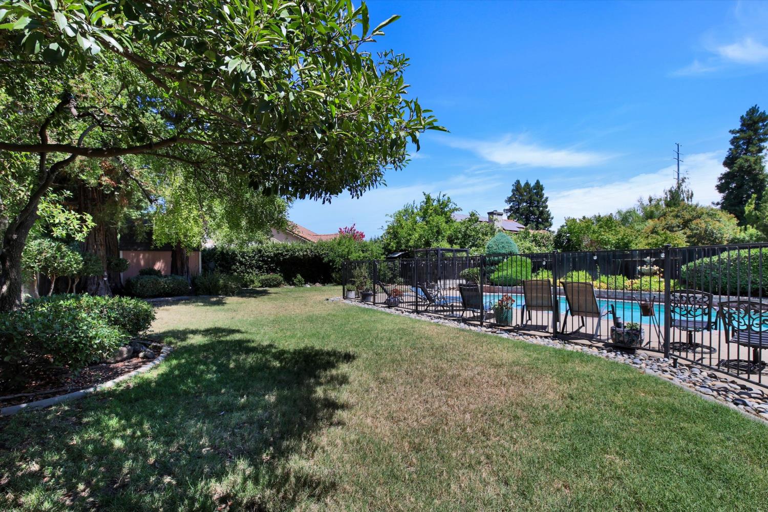 1542 E D St, Oakdale, CA 95361