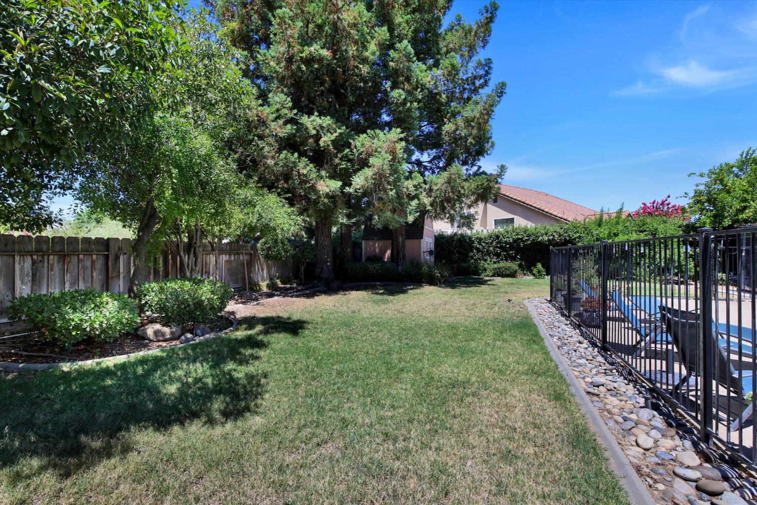 1542 E D St, Oakdale, CA 95361