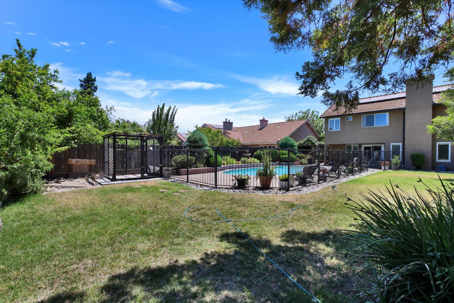 1542 E D St, Oakdale, CA 95361