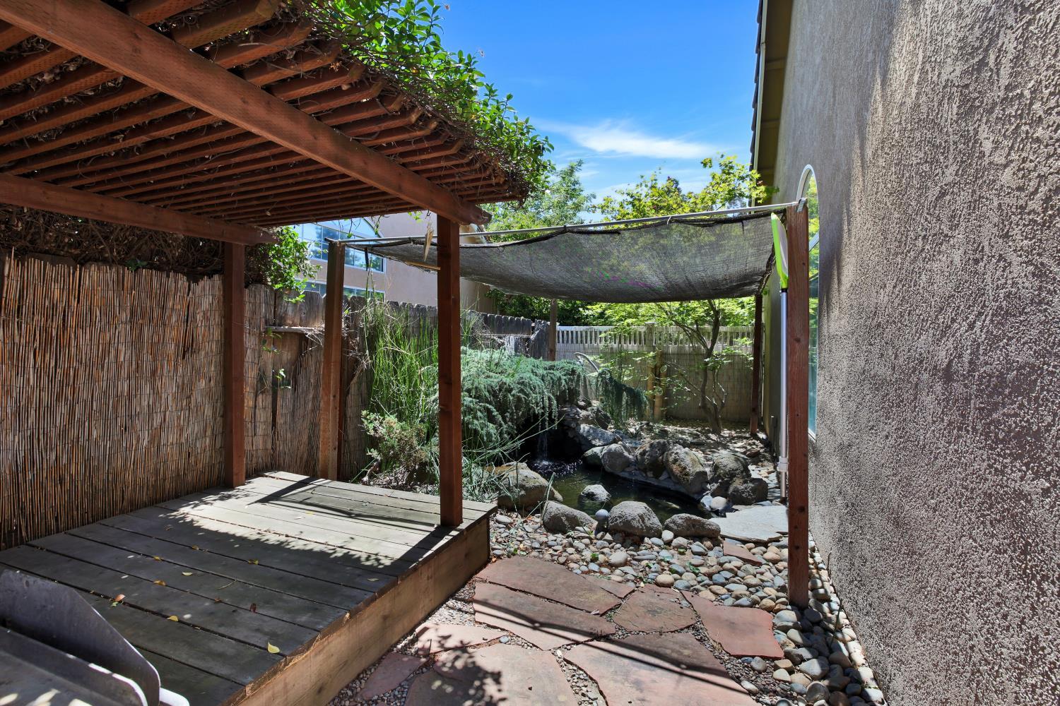 1542 E D St, Oakdale, CA 95361