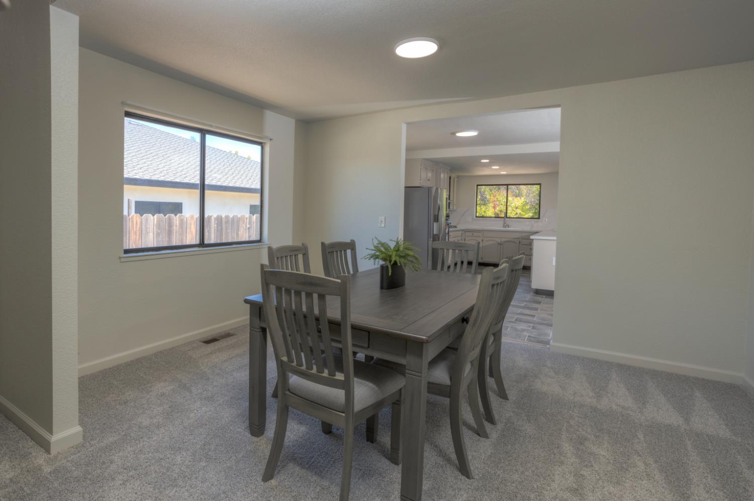 2180 N Berkeley Ave, Turlock, CA 95382
