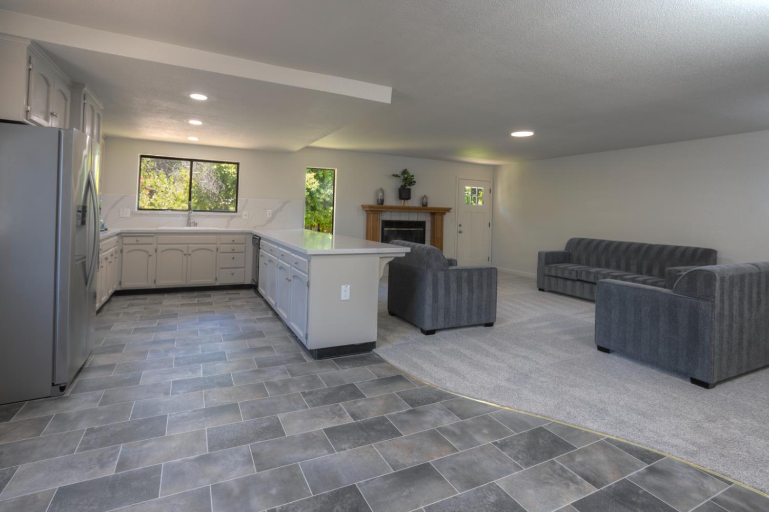 2180 N Berkeley Ave, Turlock, CA 95382