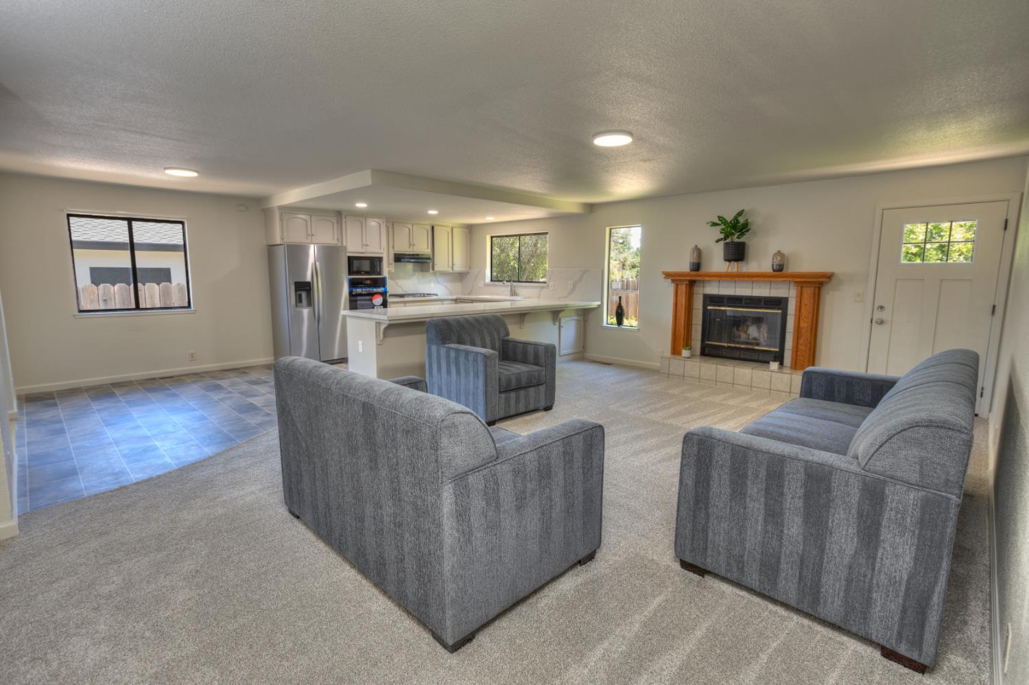 2180 N Berkeley Ave, Turlock, CA 95382