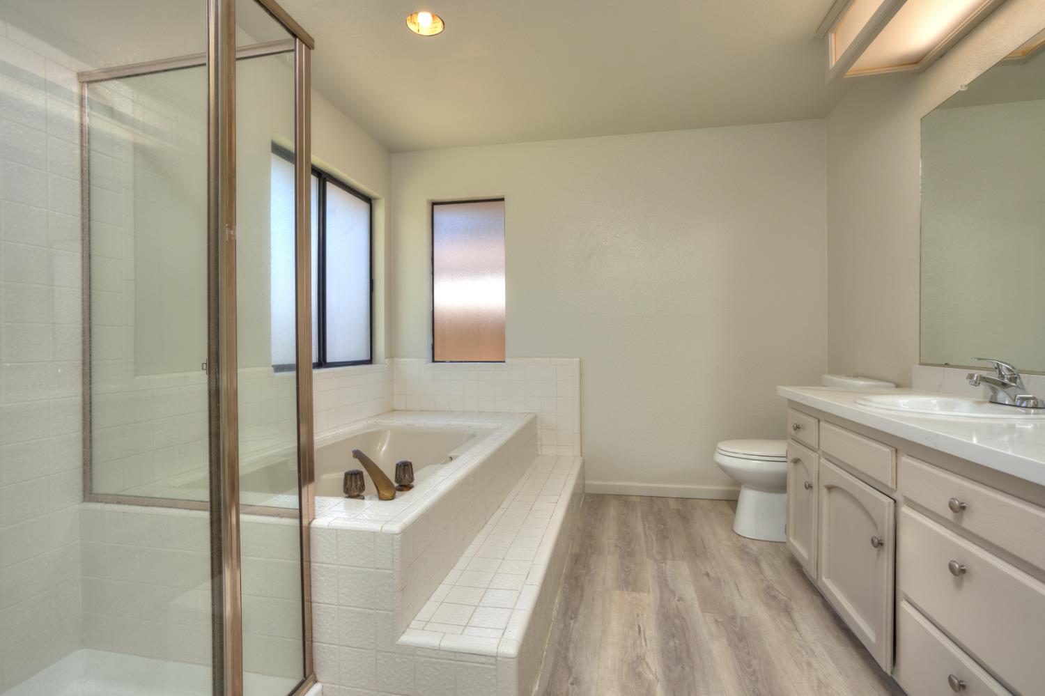 2180 N Berkeley Ave, Turlock, CA 95382
