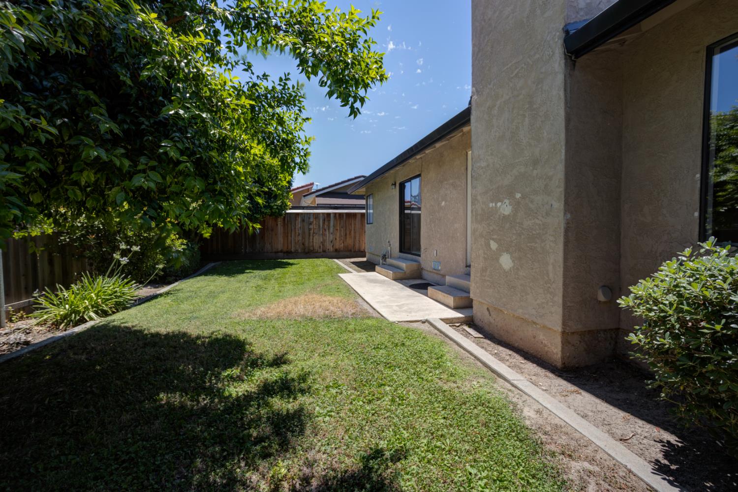 2180 N Berkeley Ave, Turlock, CA 95382