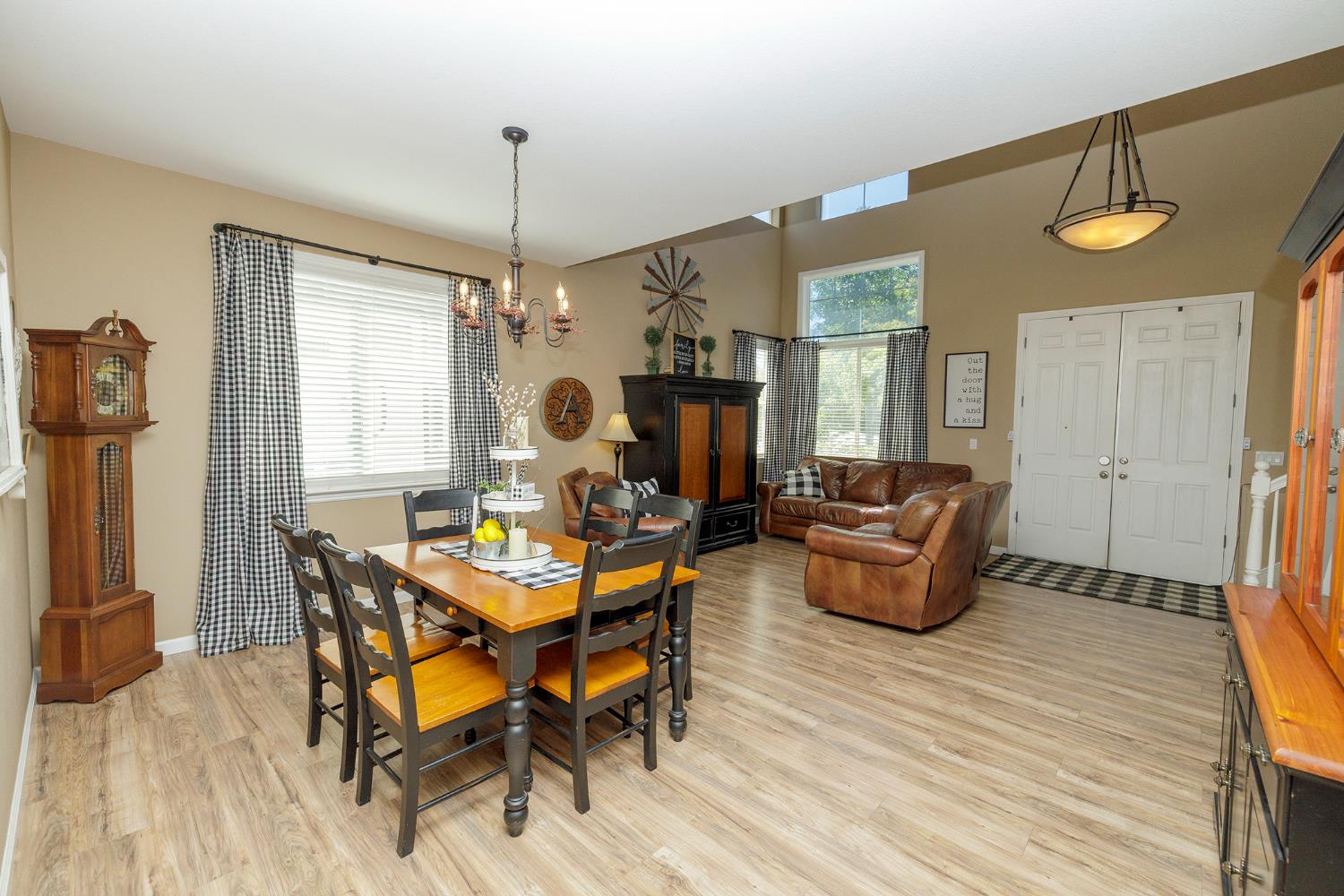 2101 Huxley Way, Modesto, CA 95356