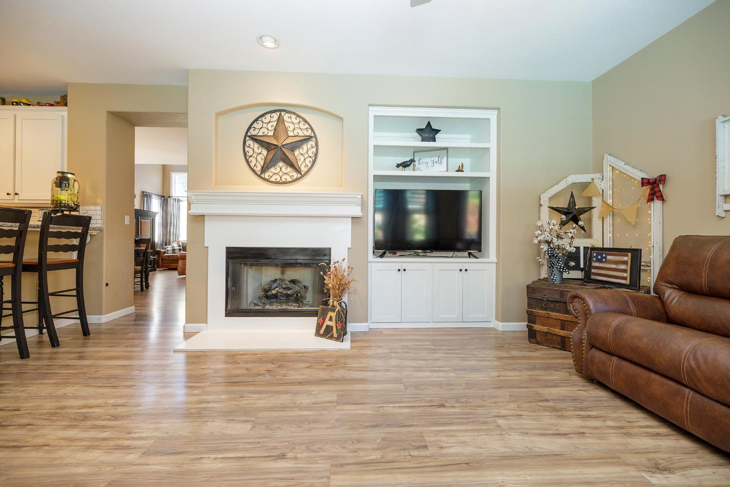 2101 Huxley Way, Modesto, CA 95356