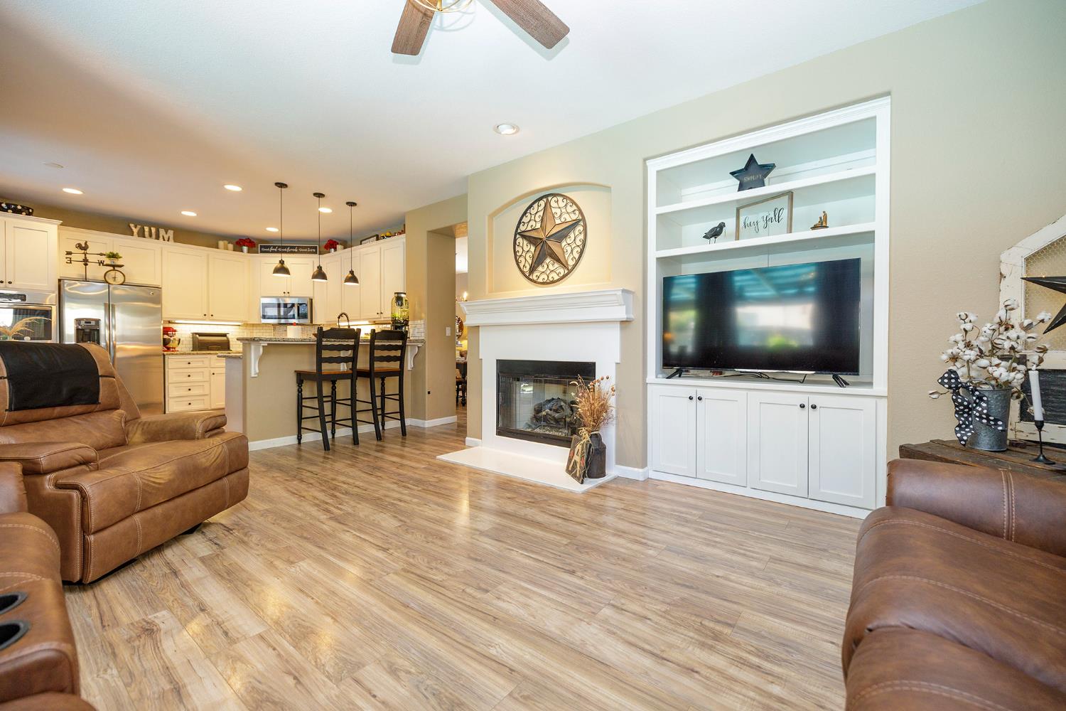 2101 Huxley Way, Modesto, CA 95356
