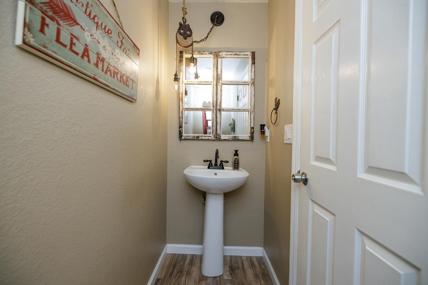 2101 Huxley Way, Modesto, CA 95356