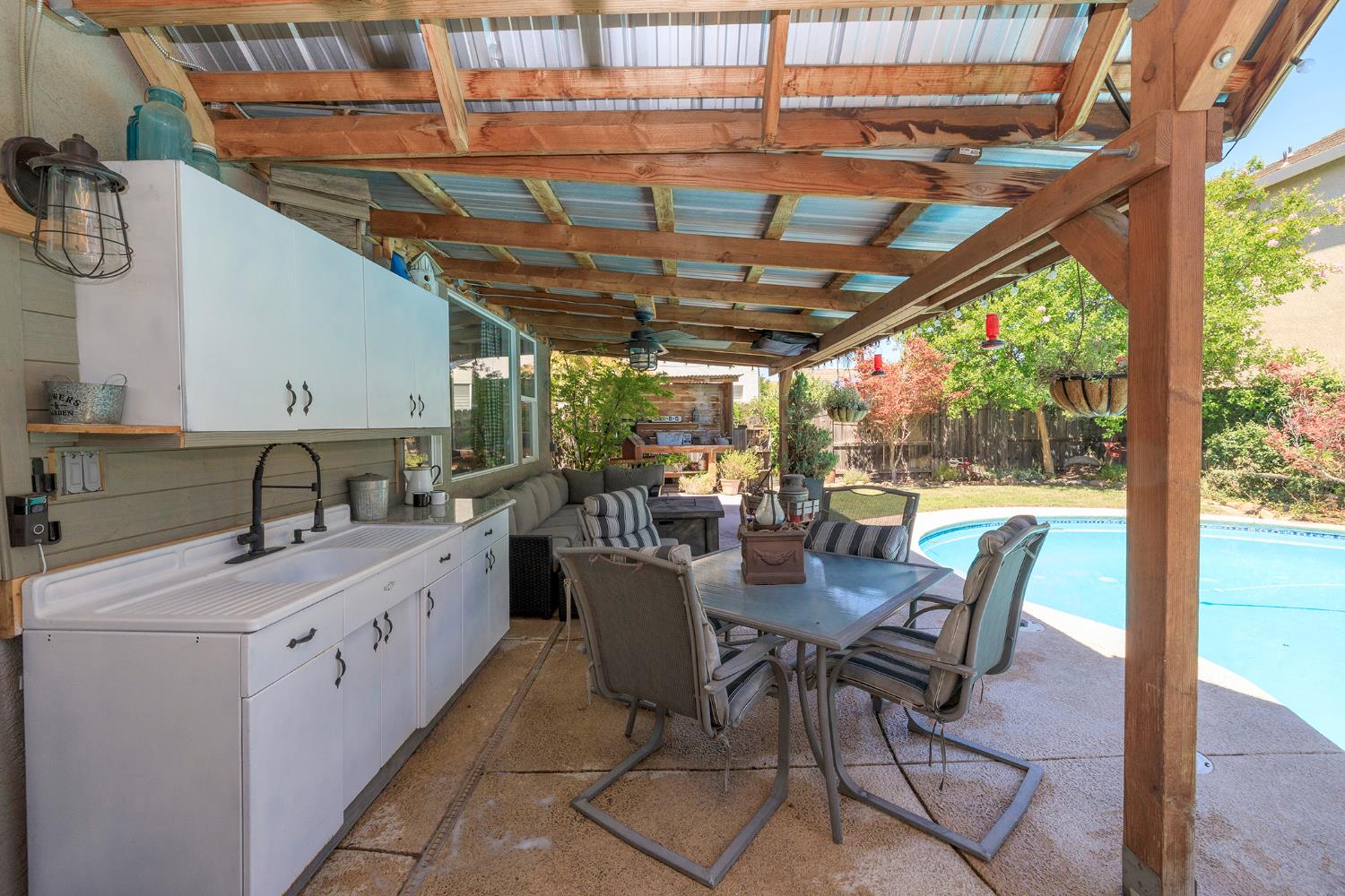 2101 Huxley Way, Modesto, CA 95356