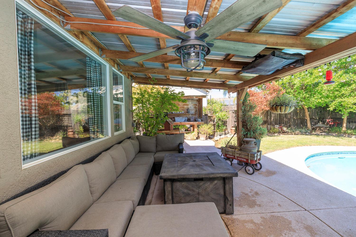2101 Huxley Way, Modesto, CA 95356