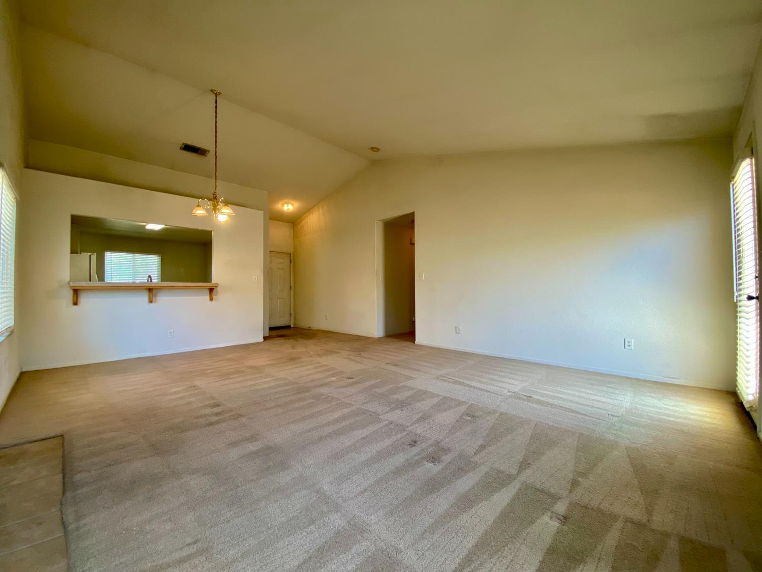 531 Fairmont Dr, Los Banos, CA 93635
