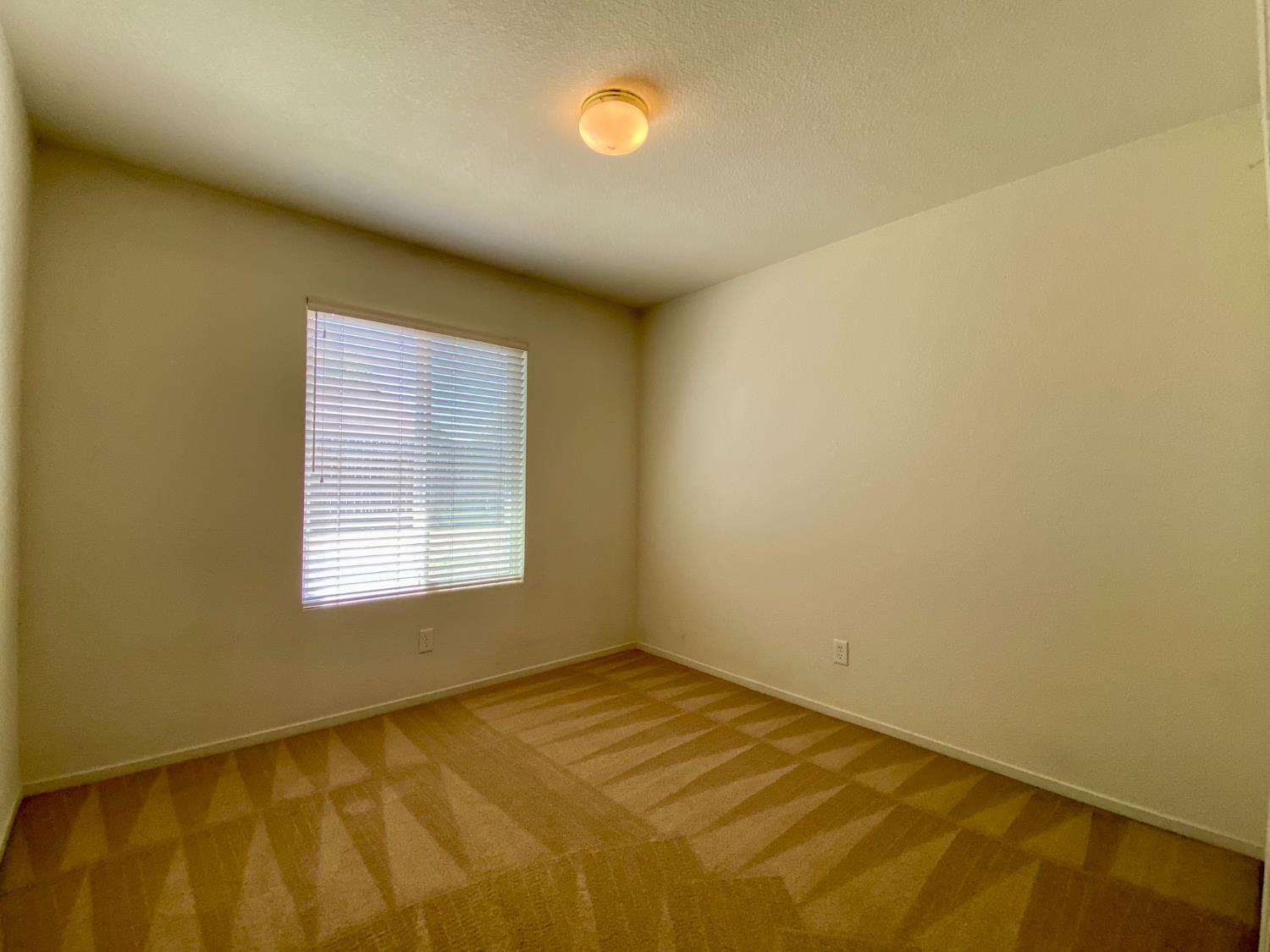 531 Fairmont Dr, Los Banos, CA 93635