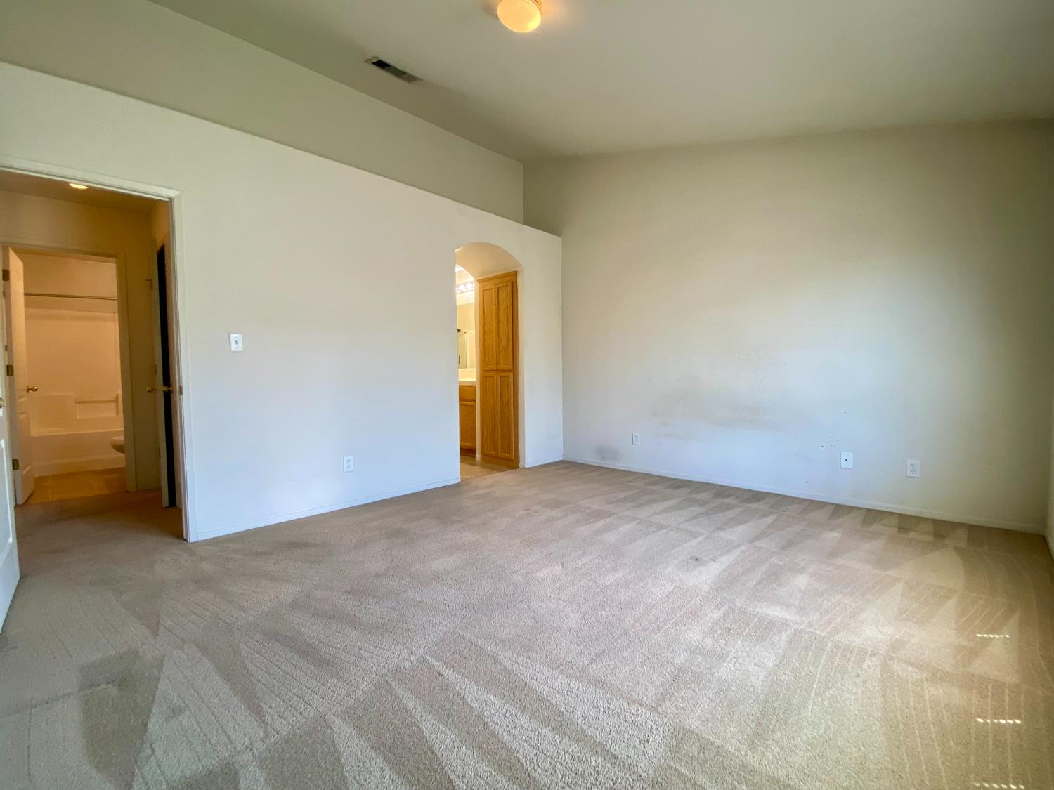 531 Fairmont Dr, Los Banos, CA 93635