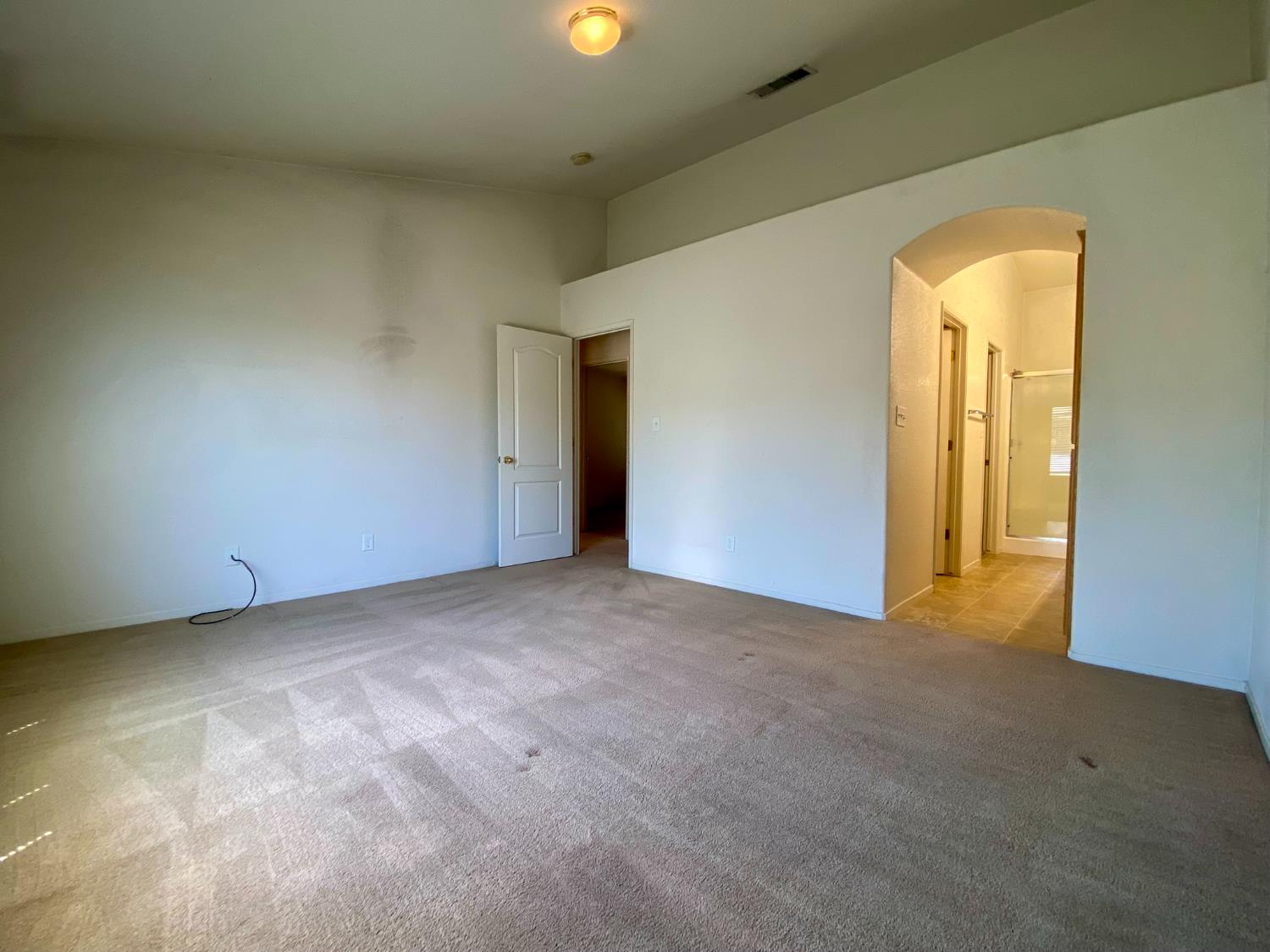 531 Fairmont Dr, Los Banos, CA 93635