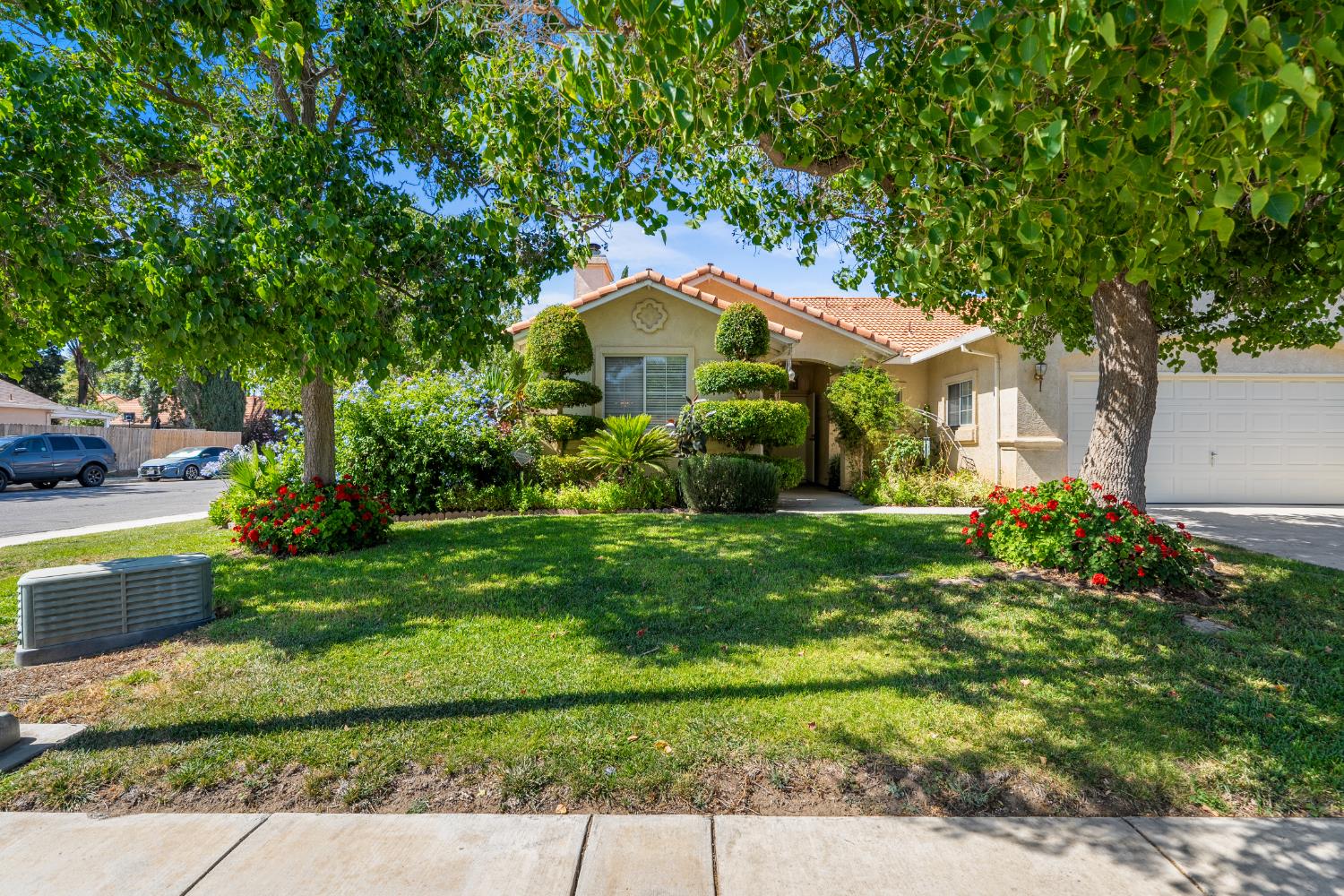 766 Willmott Ave, Los Banos, CA 93635