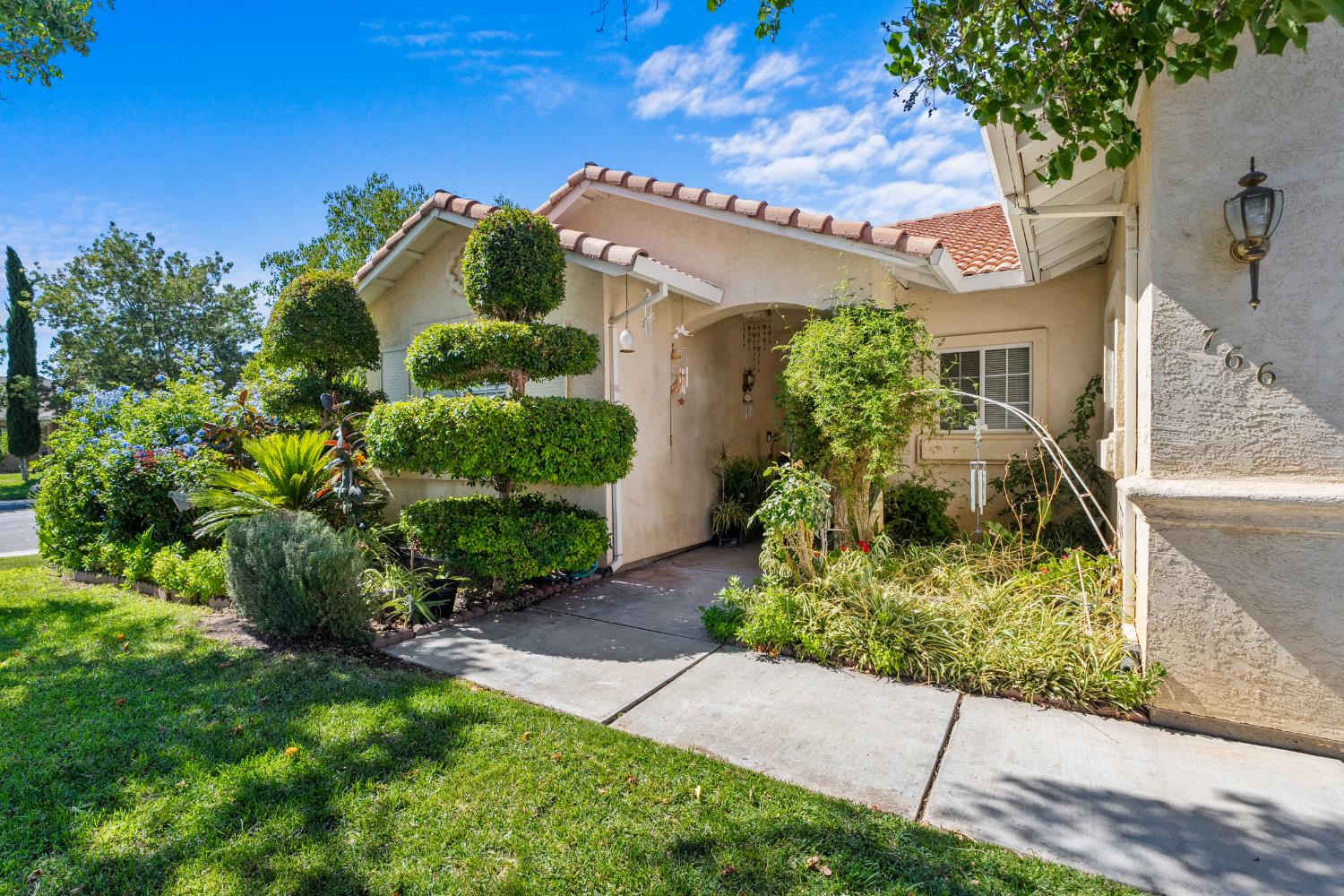 766 Willmott Ave, Los Banos, CA 93635