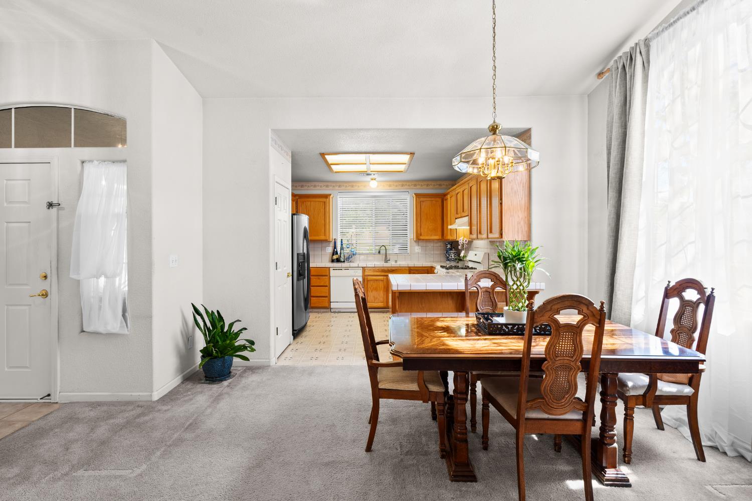 766 Willmott Ave, Los Banos, CA 93635