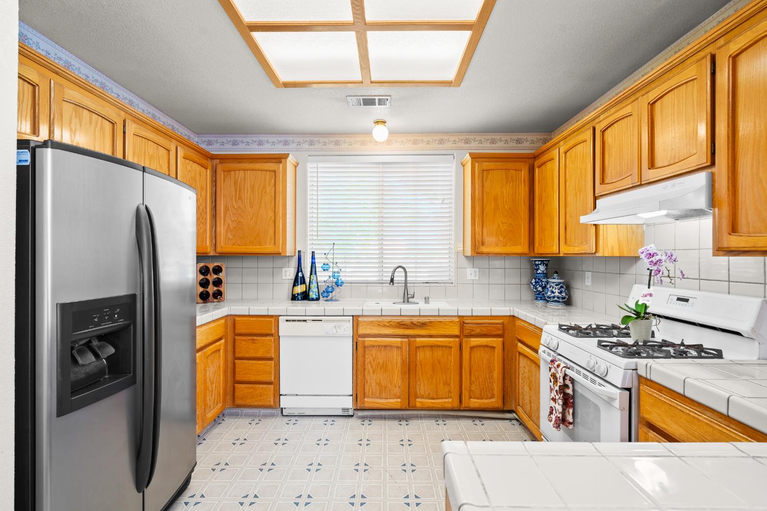766 Willmott Ave, Los Banos, CA 93635