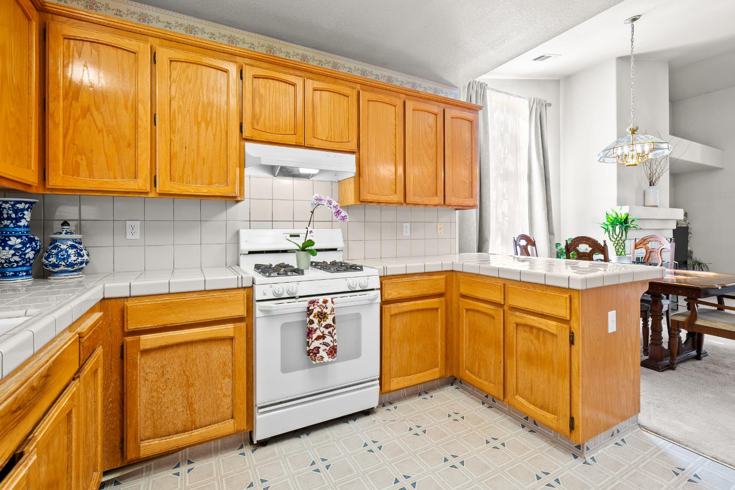 766 Willmott Ave, Los Banos, CA 93635