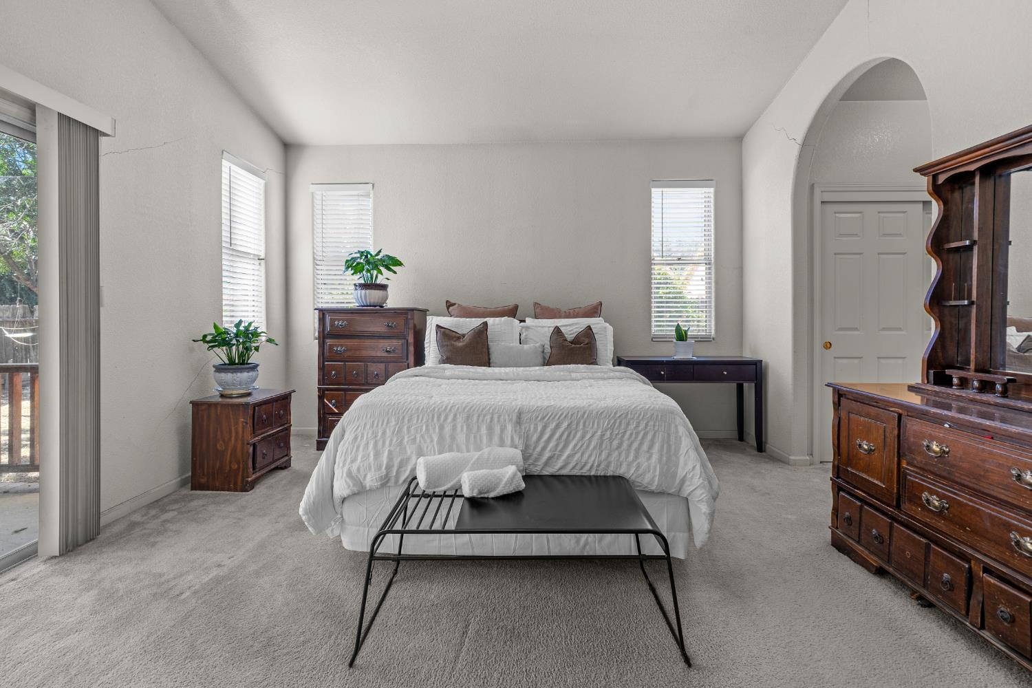 766 Willmott Ave, Los Banos, CA 93635