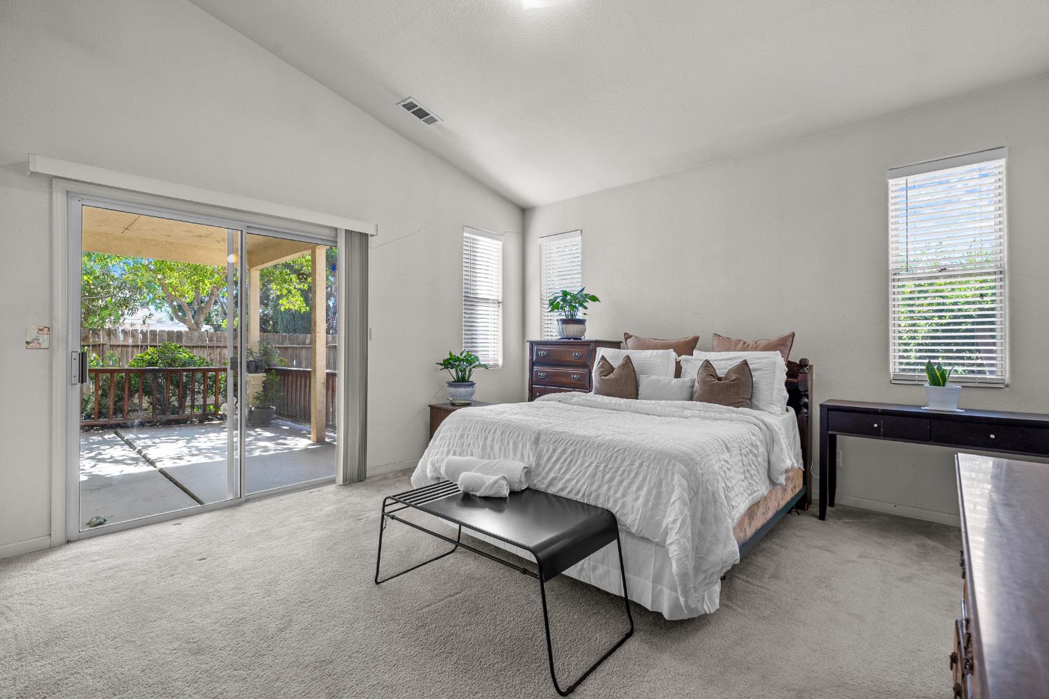766 Willmott Ave, Los Banos, CA 93635