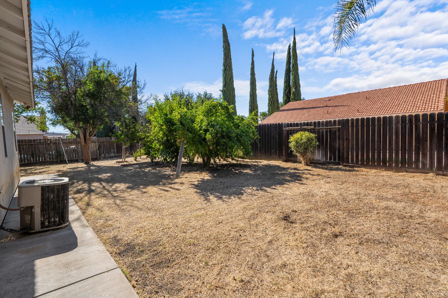 766 Willmott Ave, Los Banos, CA 93635