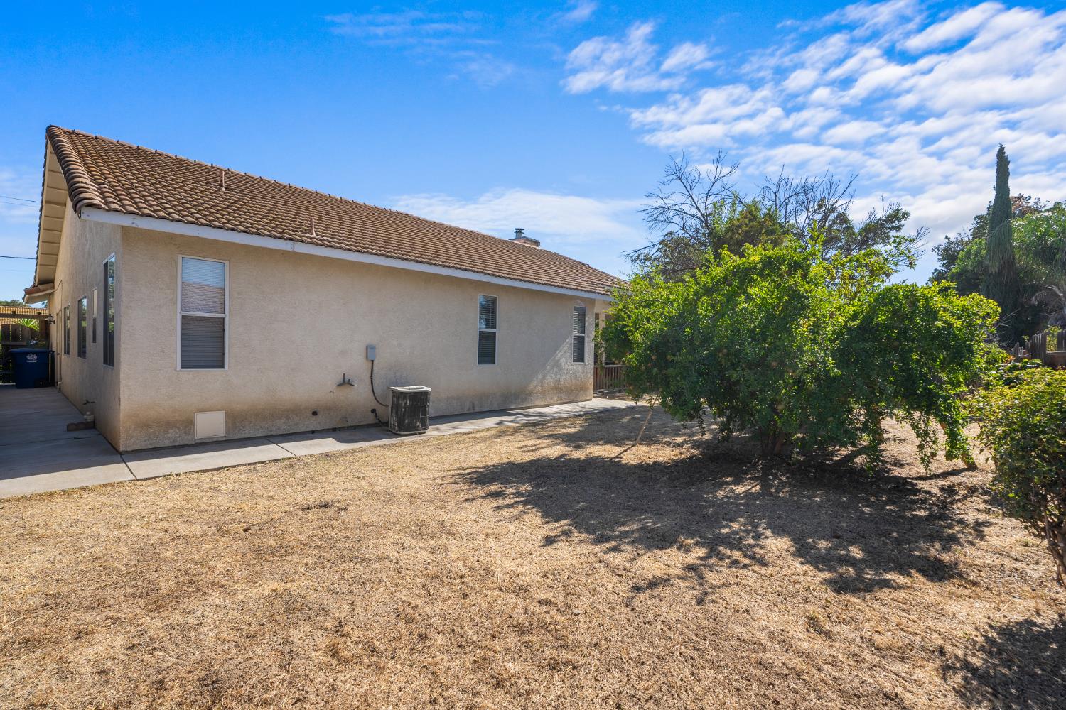 766 Willmott Ave, Los Banos, CA 93635