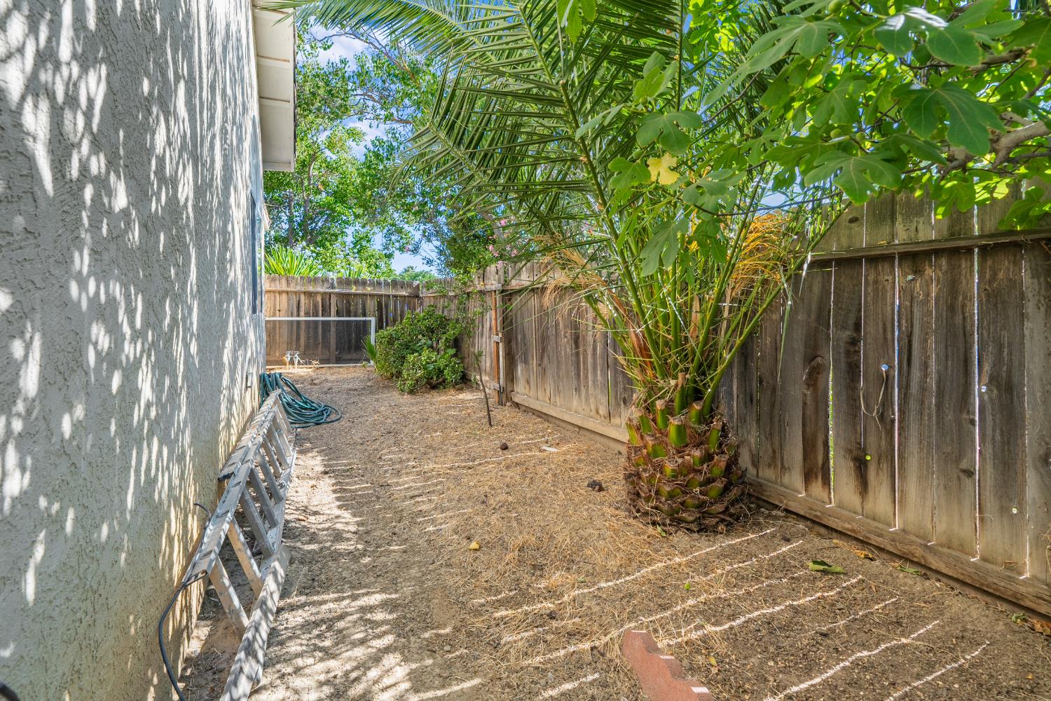 766 Willmott Ave, Los Banos, CA 93635