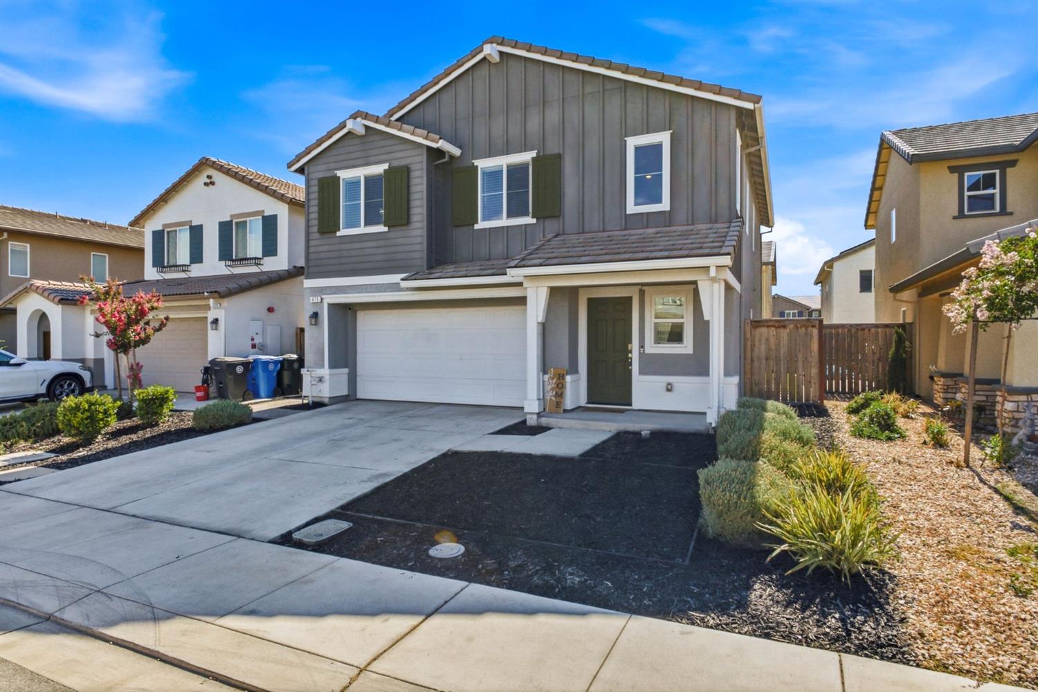 475 Half Dome Dr, Manteca, CA 95337