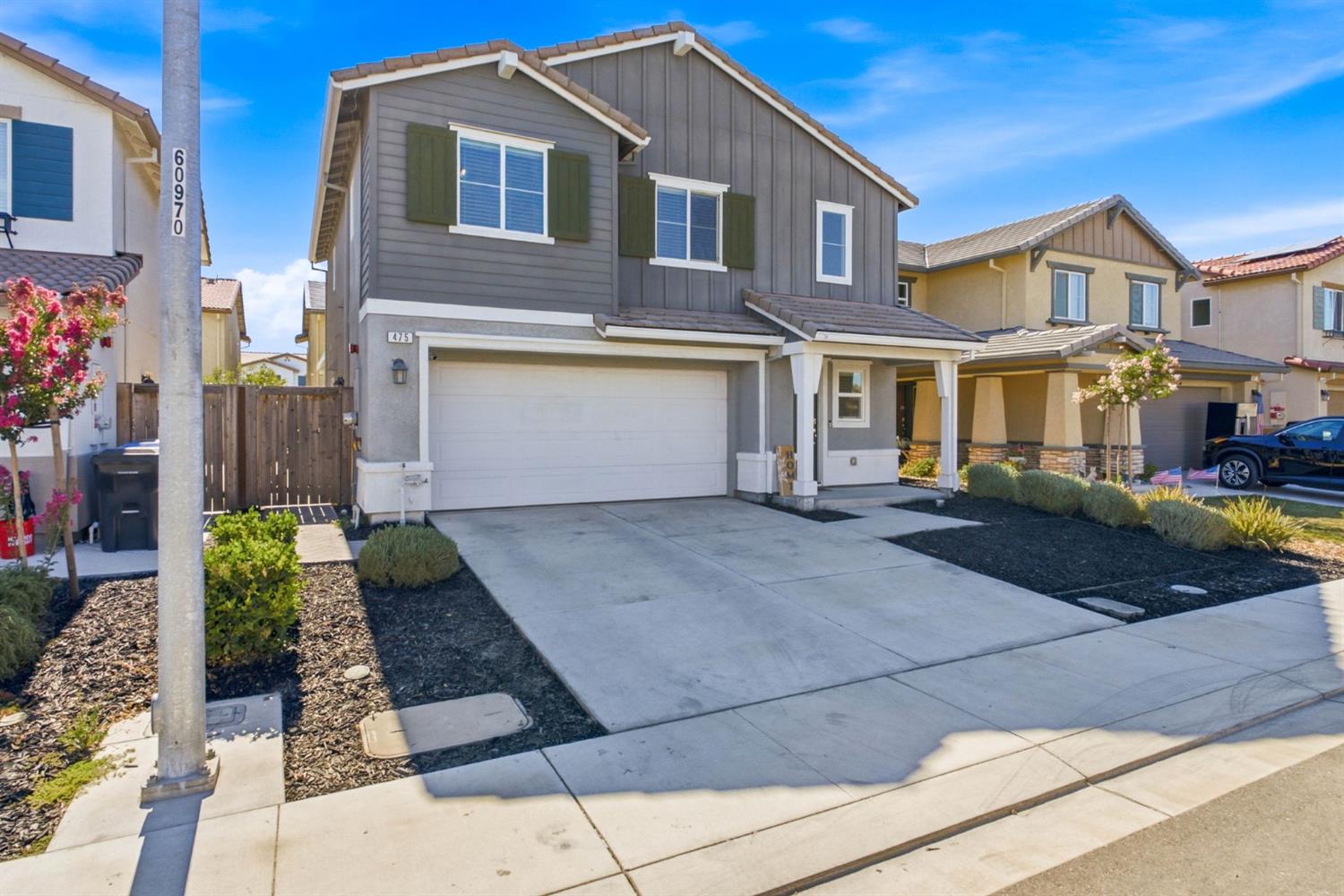 475 Half Dome Dr, Manteca, CA 95337