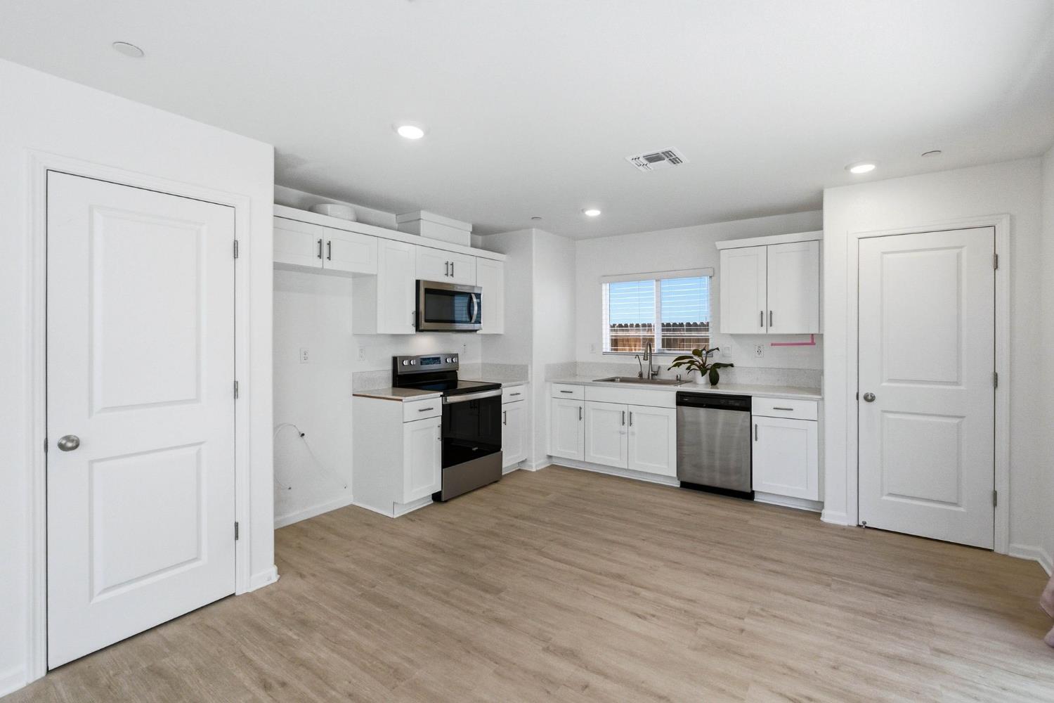 475 Half Dome Dr, Manteca, CA 95337