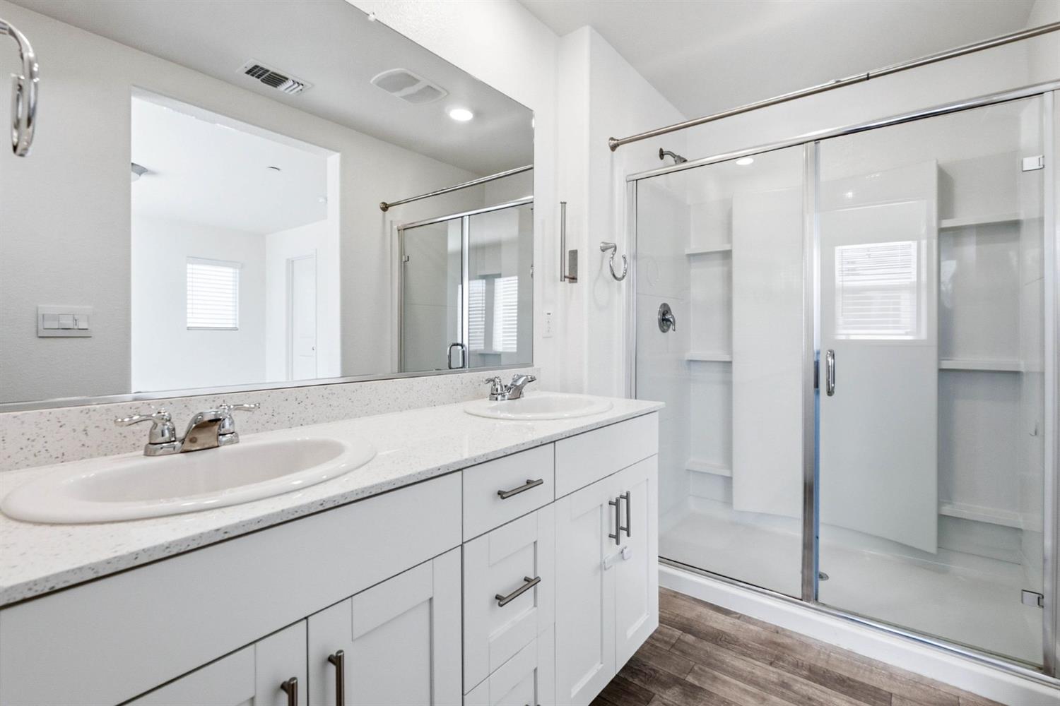 475 Half Dome Dr, Manteca, CA 95337