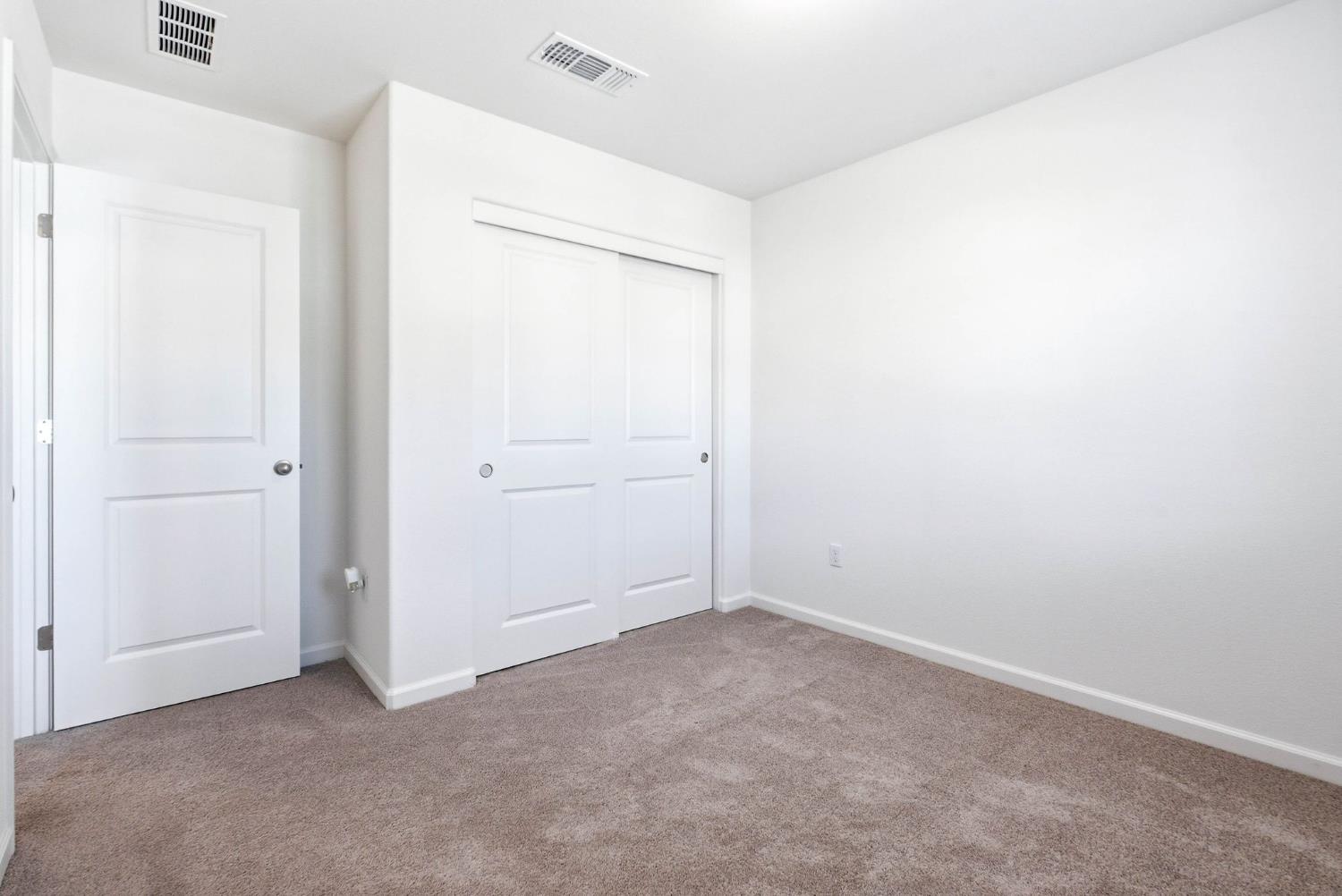 475 Half Dome Dr, Manteca, CA 95337