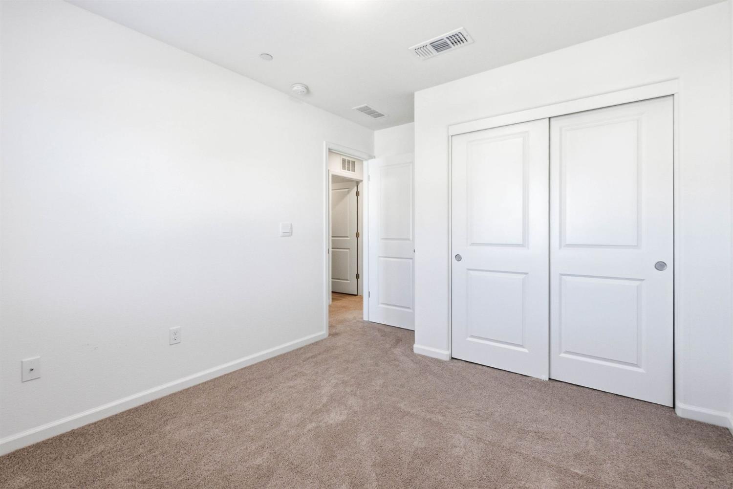 475 Half Dome Dr, Manteca, CA 95337
