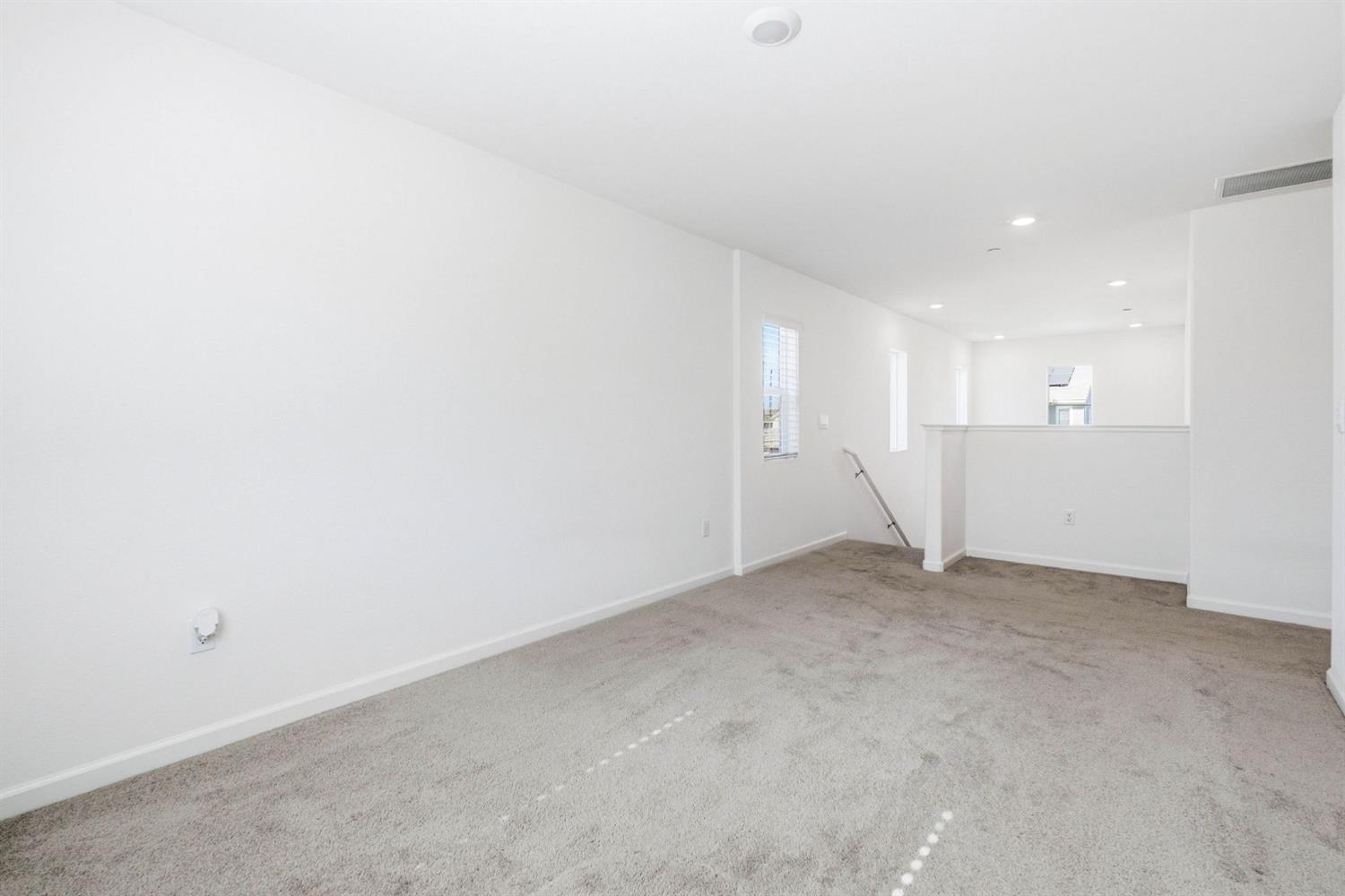475 Half Dome Dr, Manteca, CA 95337