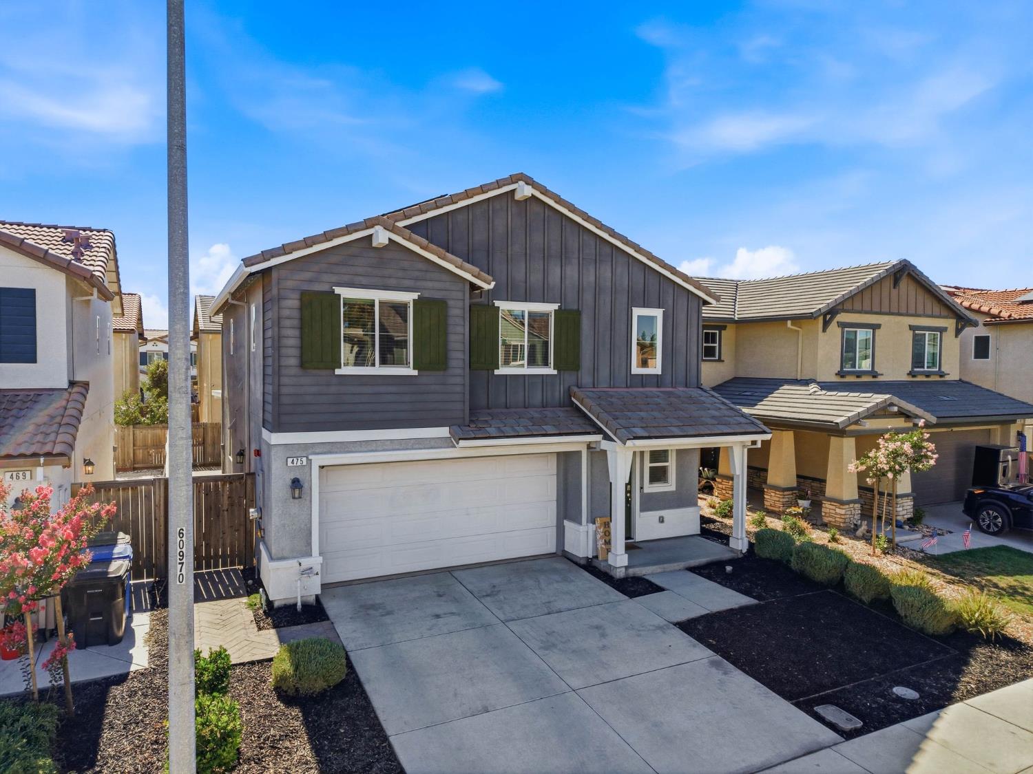 475 Half Dome Dr, Manteca, CA 95337