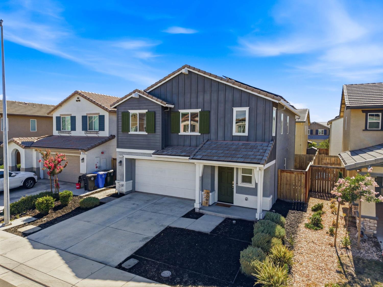 475 Half Dome Dr, Manteca, CA 95337