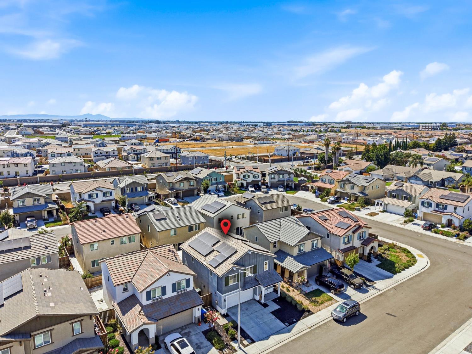 475 Half Dome Dr, Manteca, CA 95337