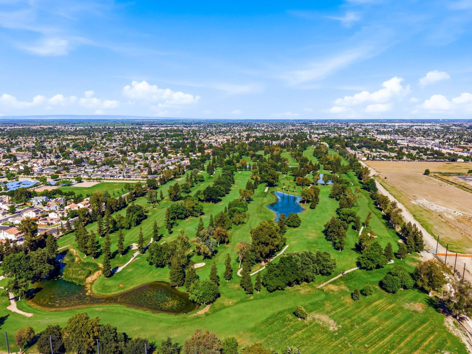 475 Half Dome Dr, Manteca, CA 95337