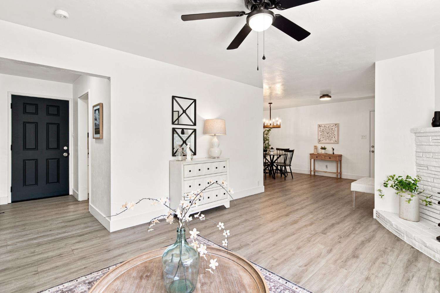 Open Photo