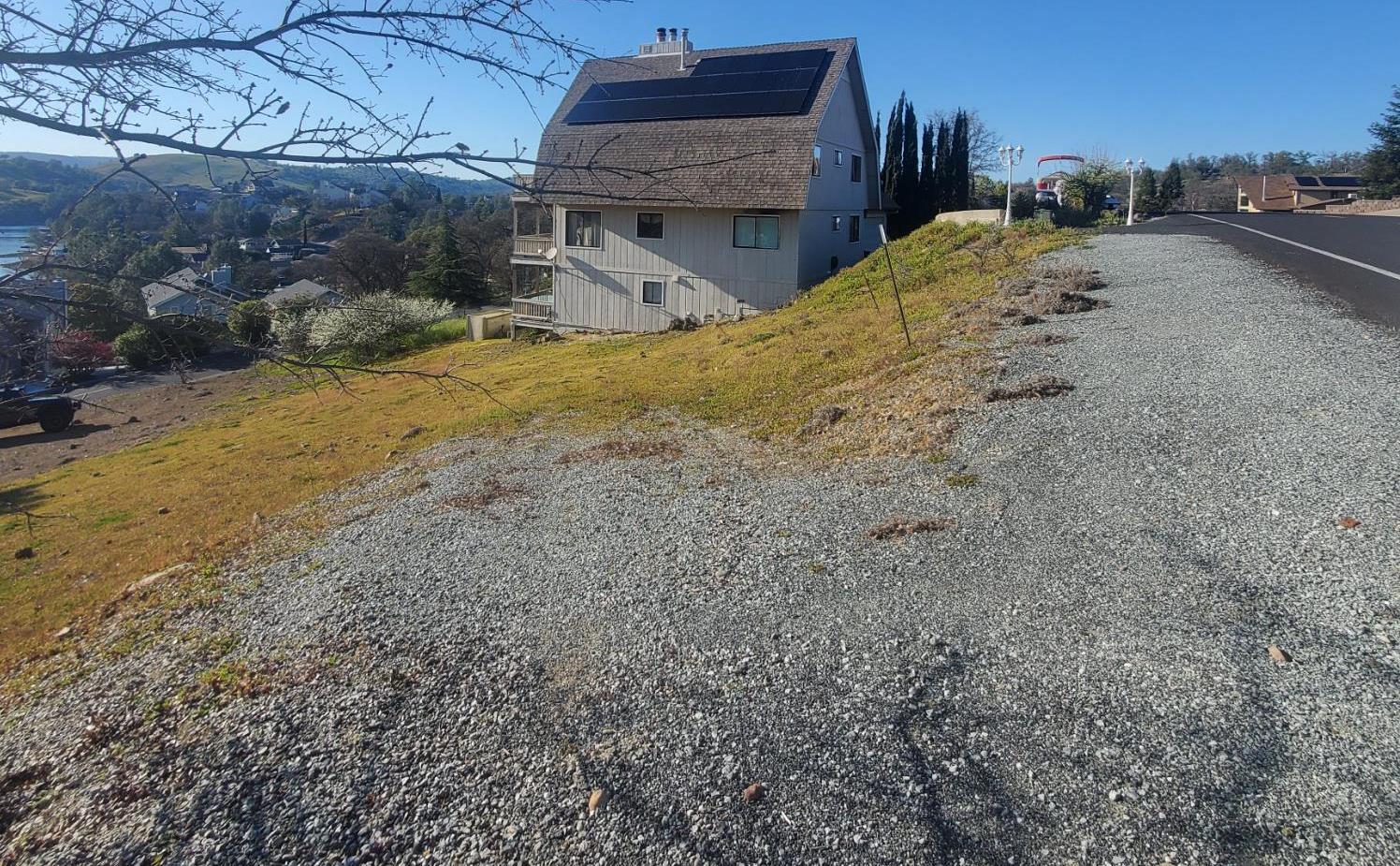 572 Poker Flat Rd, Copperopolis, CA 95228