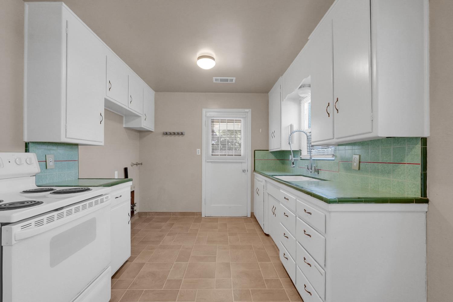 1322 1324 Del Rey Ave, Modesto, CA 95350