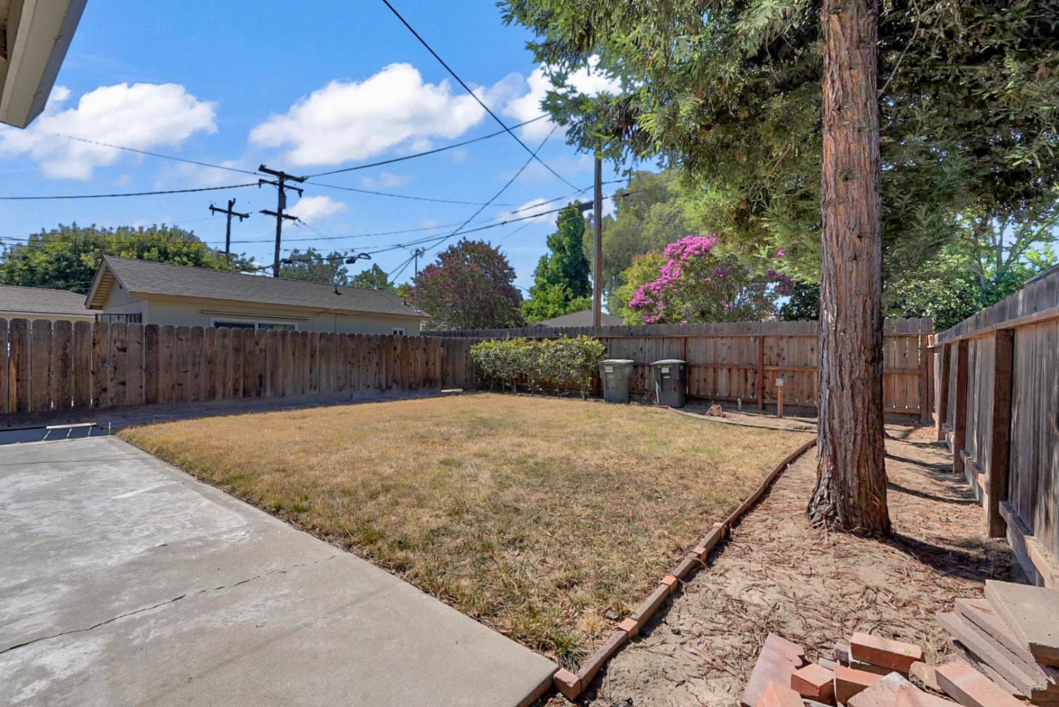 1322 1324 Del Rey Ave, Modesto, CA 95350