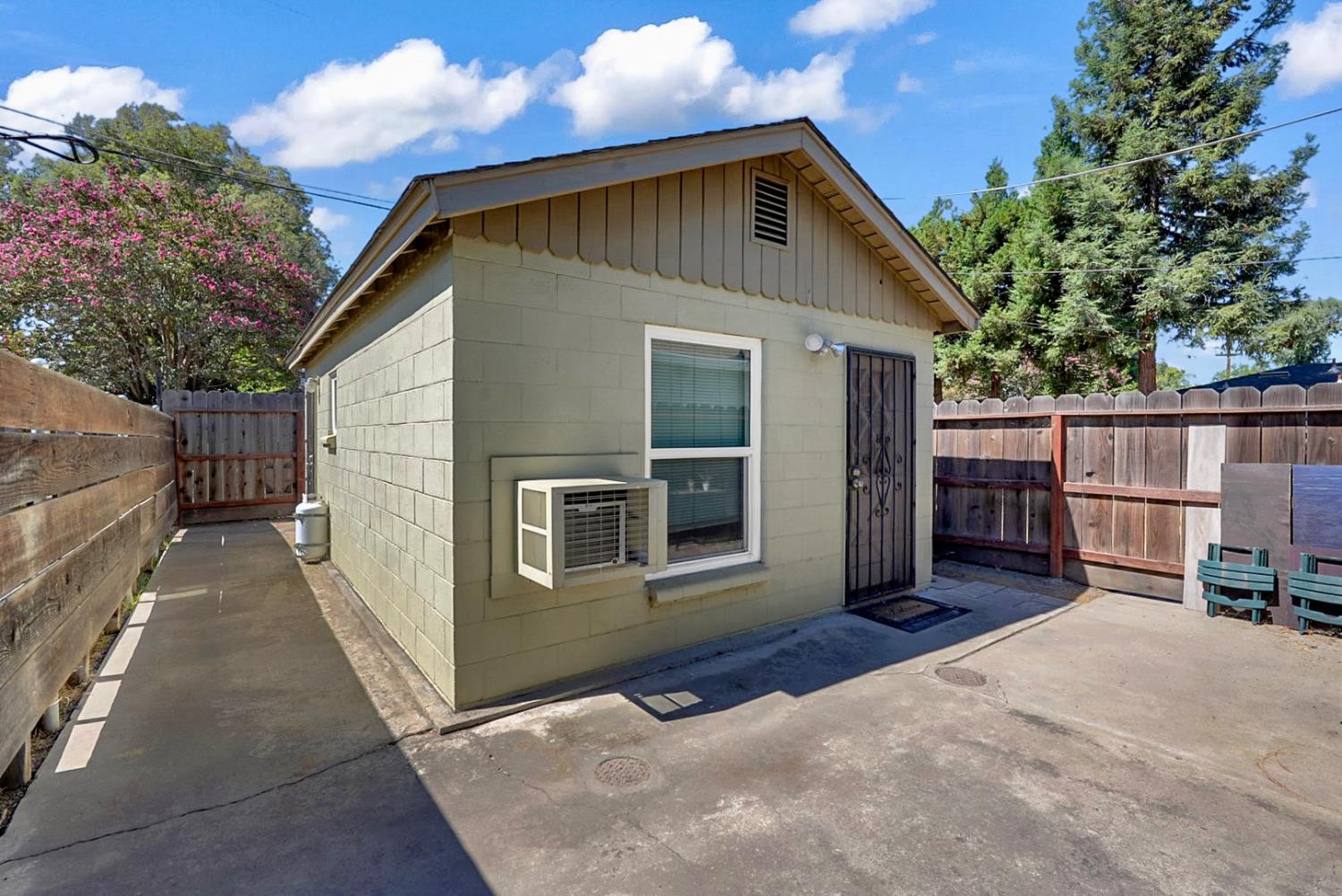1322 1324 Del Rey Ave, Modesto, CA 95350