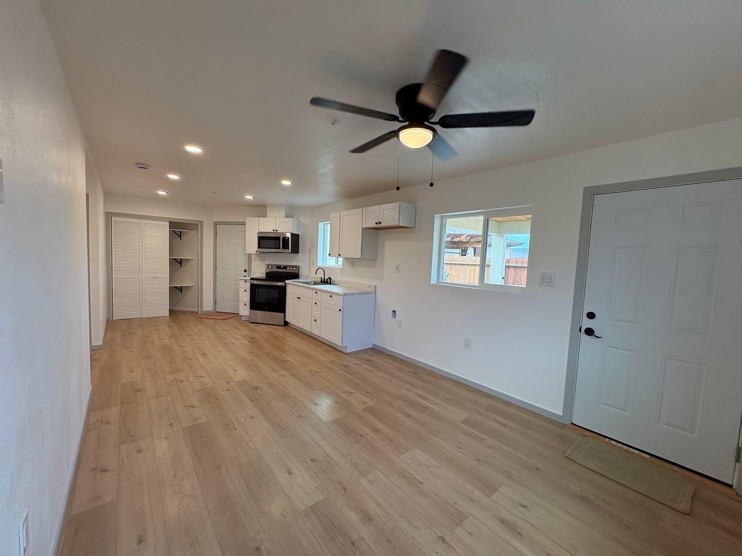 391 Yandris Ct, Los Banos, CA 93635