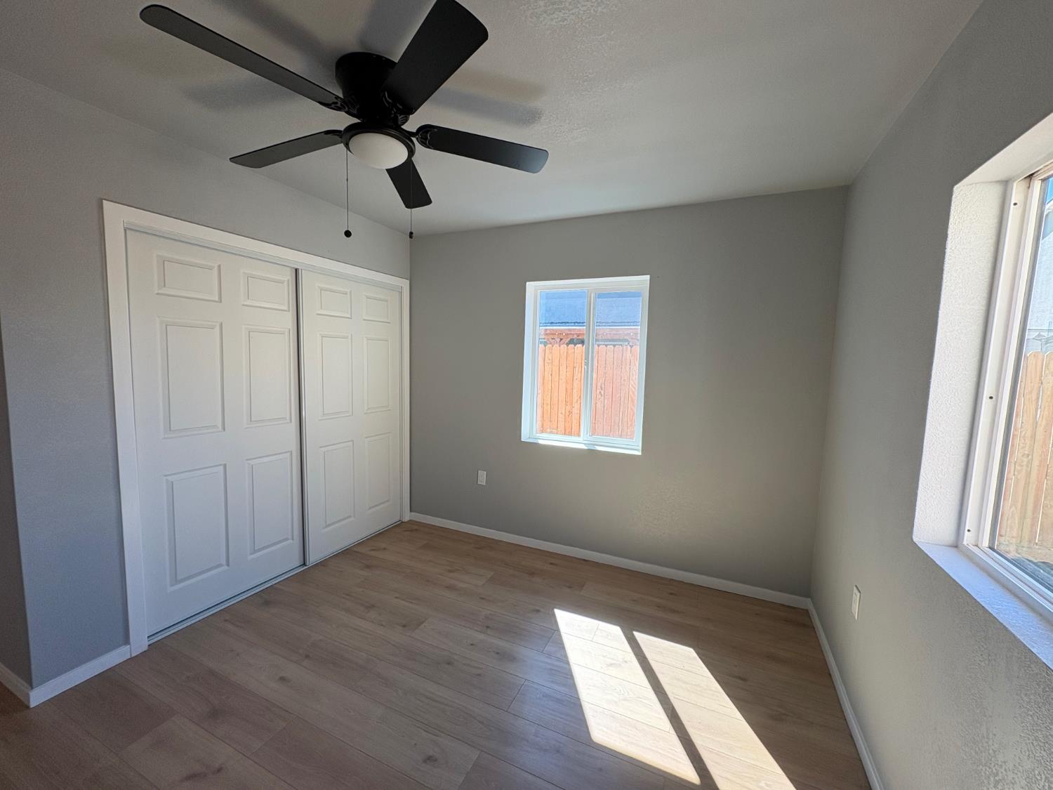 391 Yandris Ct, Los Banos, CA 93635