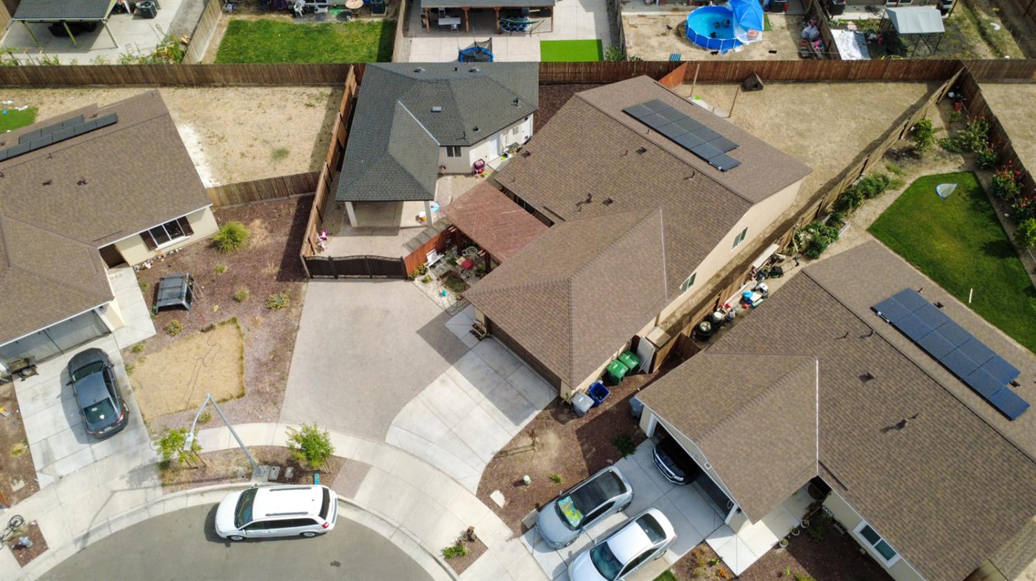 391 Yandris Ct, Los Banos, CA 93635