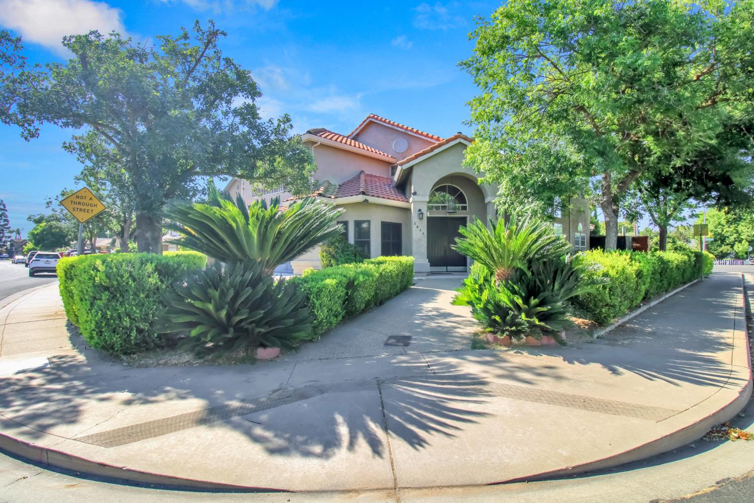 2033 Northcrest Ct, Modesto, CA 95355